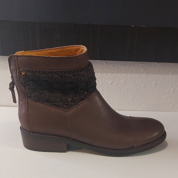 Latigo Shoes - Latigo Brown Leather Ankle Boots - 9M